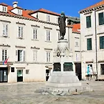 Gugilly Old Town Haven